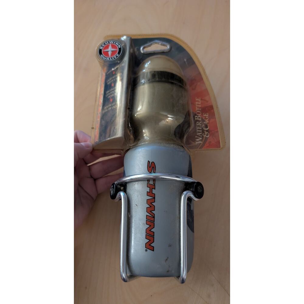 💧NWT Schwinn Water Bottle